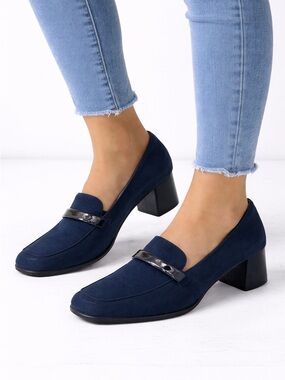 Liz Claiborne shoes  loafer type with heels size 9 style Camille